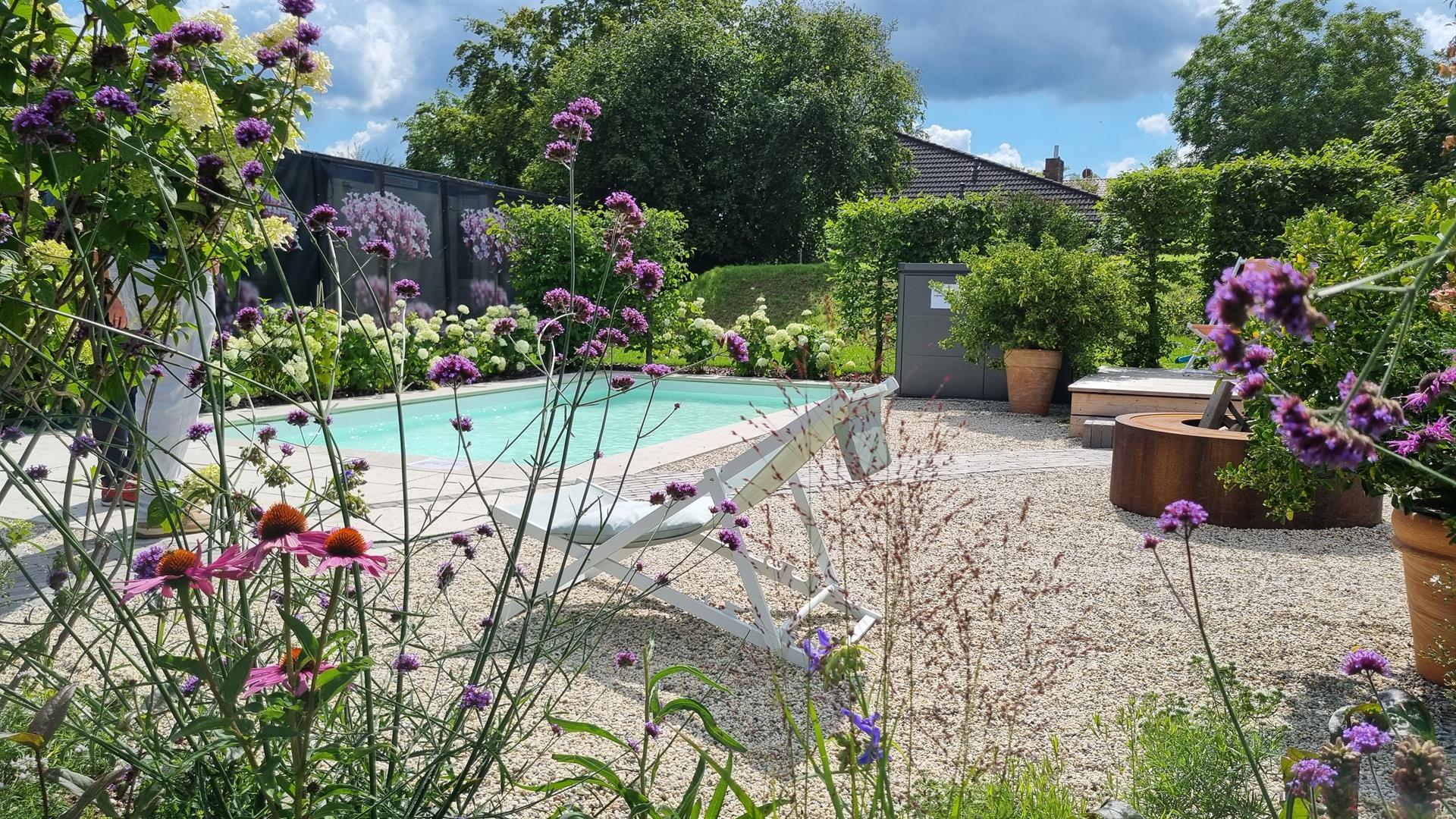 Simon Kümmel präsentiert auf der Landesgartenschau Fulda eine ressourcenschonende Poollösung